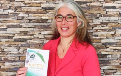 Dierenarts Evelien van der Waa schrijft een bijzonder boek over katten & homeopathie